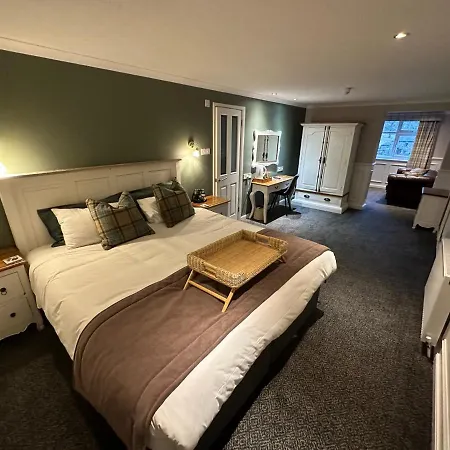The At 4*