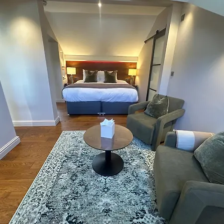 The At Hotel