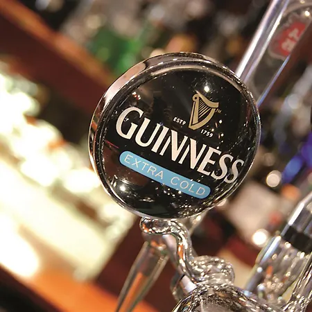 The At Ξενοδοχείο 4*