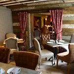 The At Hotel Grasmere