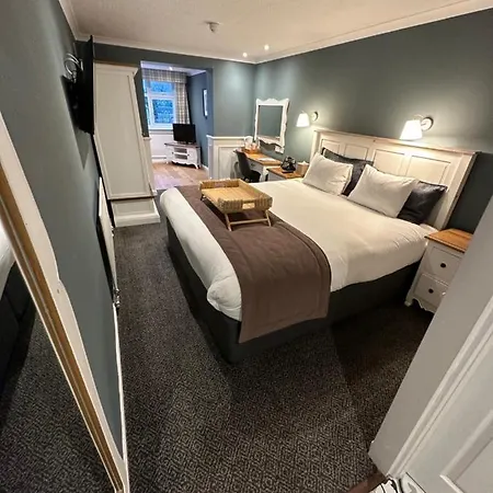 The At 4*