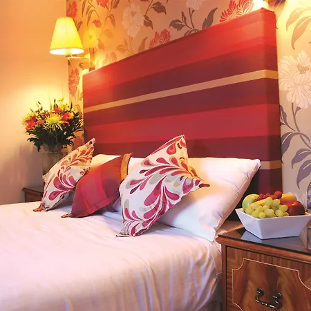 The At & The Little Grasmere