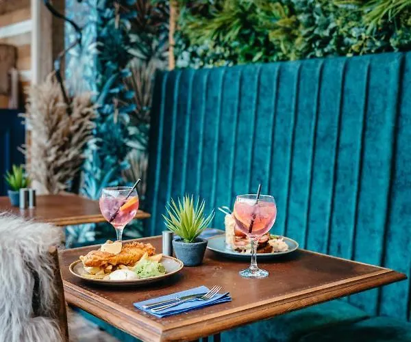 The At Hotel Grasmere